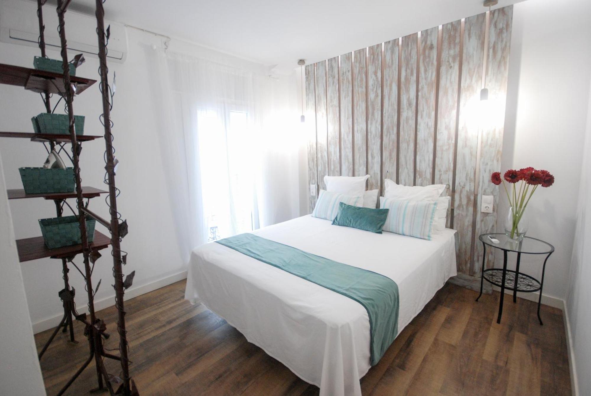 Conil Apartamentos La Dama Y El Vagabundo Кониль-де-ла-Фронтера Экстерьер фото