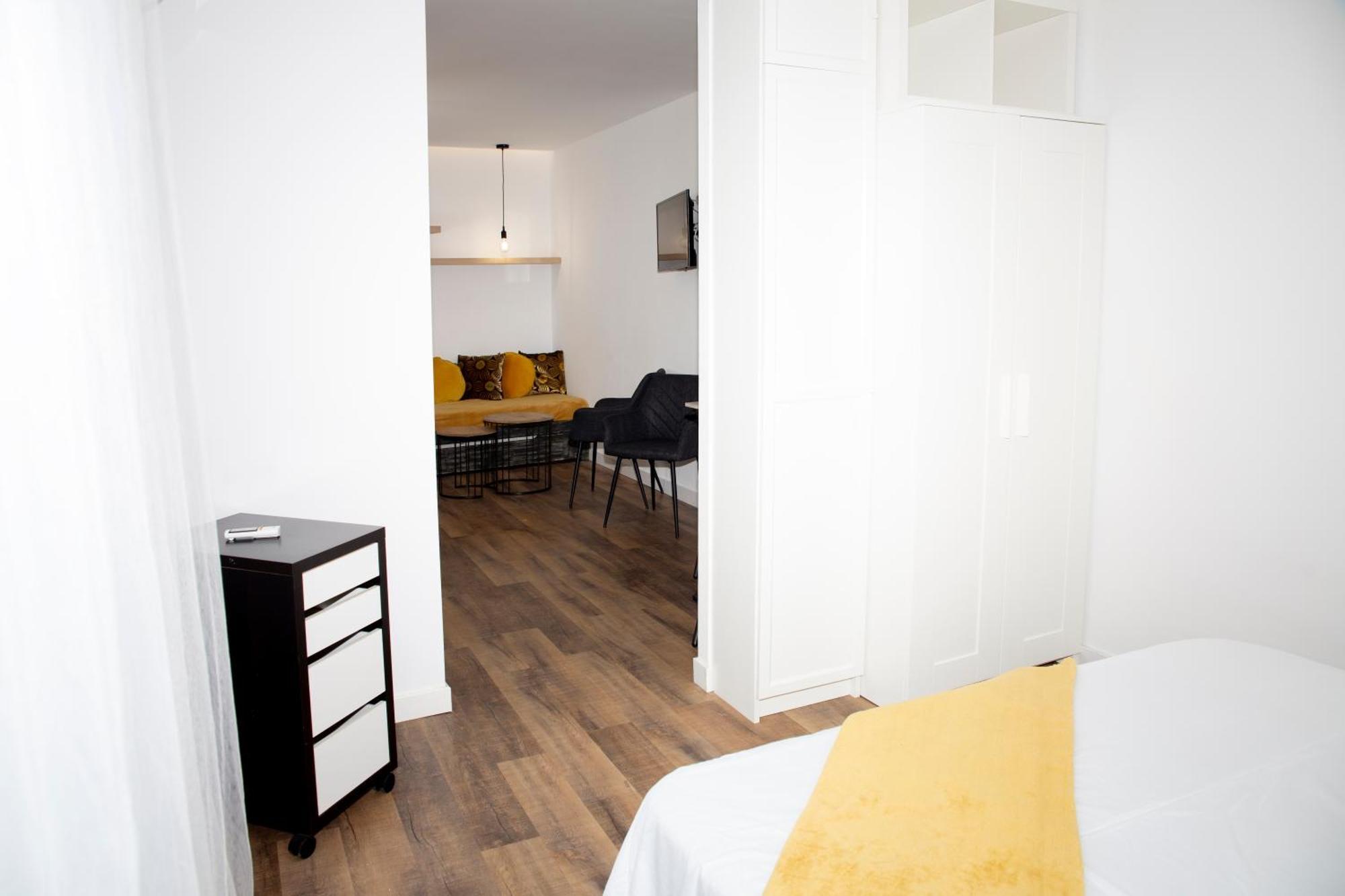 Conil Apartamentos La Dama Y El Vagabundo Кониль-де-ла-Фронтера Экстерьер фото